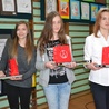 Laureaci konkursu plastycznego poświęconego pamięci o Janie Pawle II otrzymali nagrody