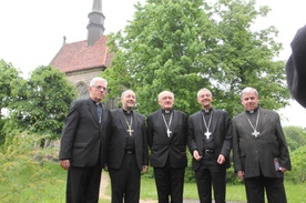 Ważniejsi od mostów są budowniczowie