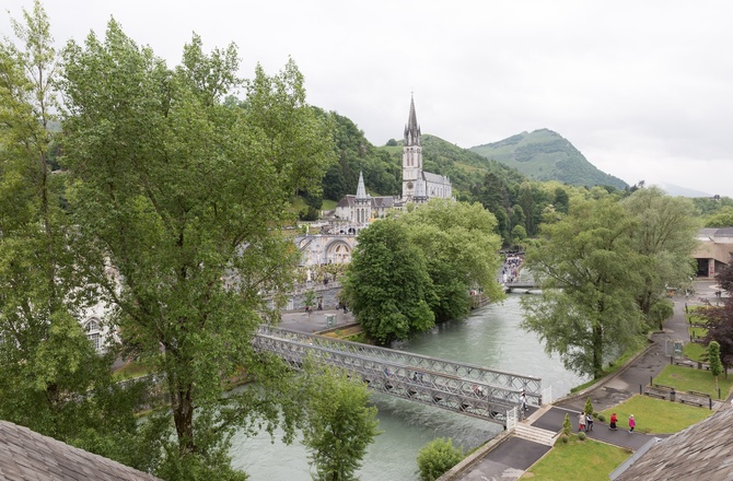 Lourdes