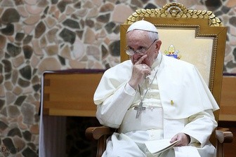 Papież: Przykry jest widok nuncjusza z markowymi ubraniami i przedmiotami
