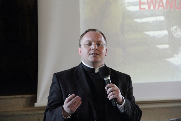 Konferencja naukowa o wierze i religijności młodzieży