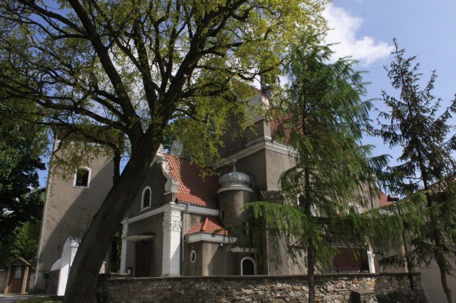 Sanktuarium Macierzyństwa NMP w Zbrosławicach