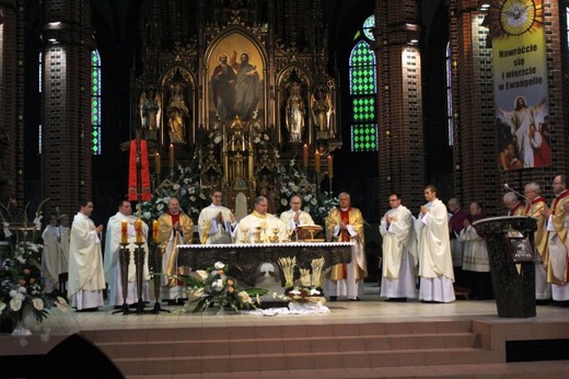 Święcenia kapłańskie w gliwickiej katedrze