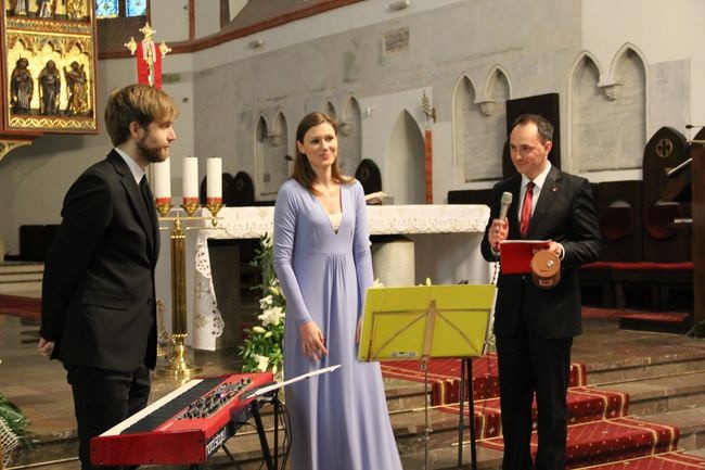 Koncert charytatywny "Piękna Pani"