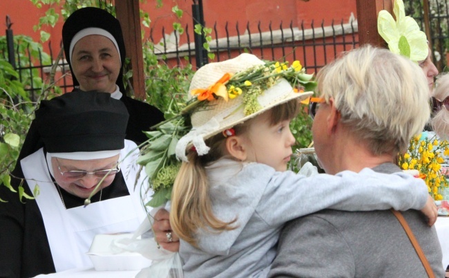 Majówka w ogrodach klasztornych