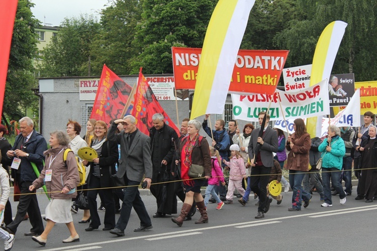 IV Marsz dla Życia i Rodziny na ulicach Oświęcimia - cz. 2