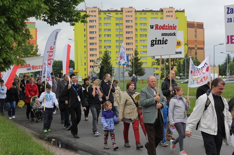 IV Marsz dla Życia i Rodziny na ulicach Oświęcimia - cz. 2