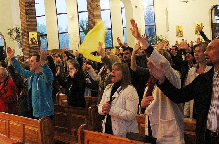 W wigilię Zesłania Ducha Świętego z SECiM