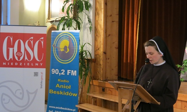 Żywiec czyta teksty papieża