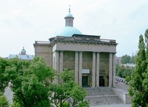 Kościół o przebudowie Górnego Śląska