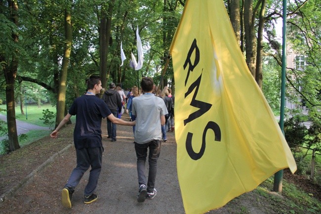 Pokochaj Miłość poprzez muzykę