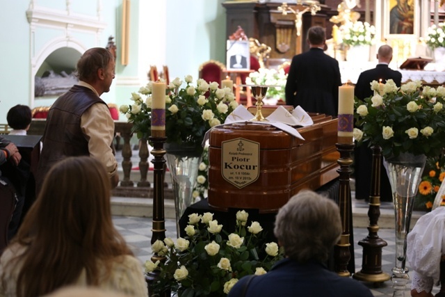 Ostatnie pożegnanie ks. Piotra Kocura w Cieszynie