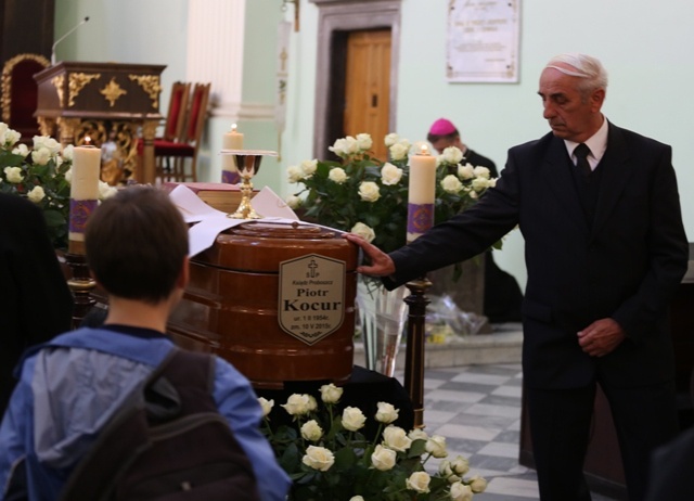 Ostatnie pożegnanie ks. Piotra Kocura w Cieszynie