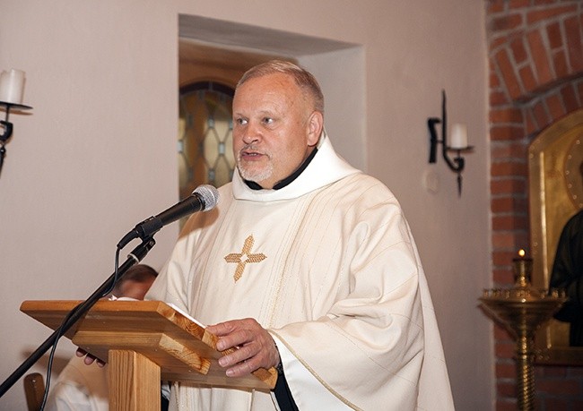 Ks. Nikos Skuras w pustelni