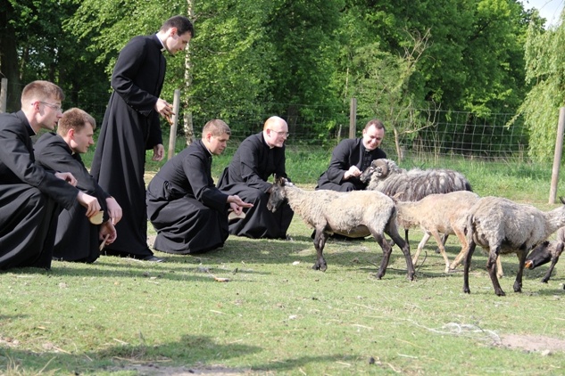 Znam owce moje, a moje Mnie znają