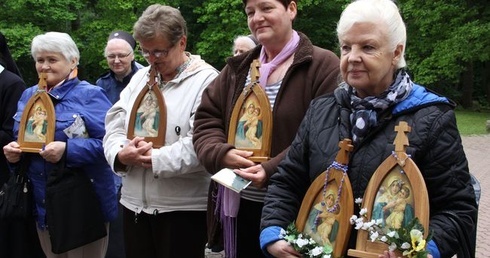 Ewangelizują pobożność ludową