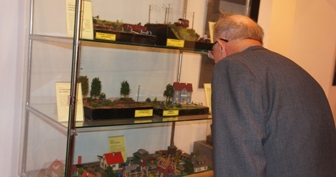 Makiety i dioramy kolejowe wzbudziły zainteresowanie zwiedzających