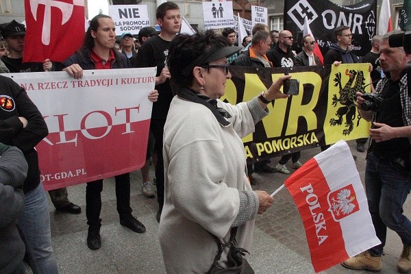 "Marsz równości" i manifestacja narodowców