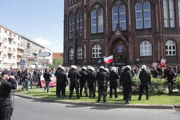 "Marsz równości" i manifestacja narodowców