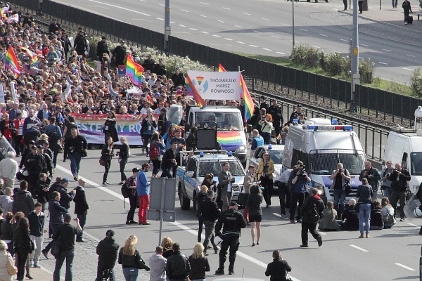 "Marsz równości" i manifestacja narodowców