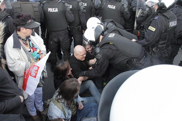 "Marsz równości" i manifestacja narodowców