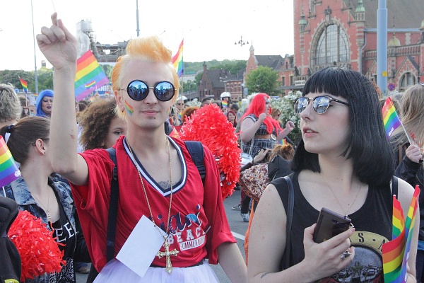 "Marsz równości" i manifestacja narodowców