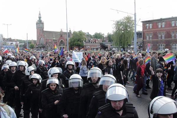 "Marsz równości" i manifestacja narodowców