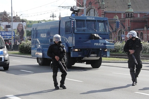 "Marsz równości" i manifestacja narodowców