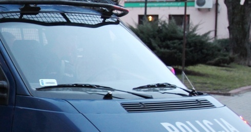 Na miejscu wypadku policja i prokurator ustalają okoliczności tragedii