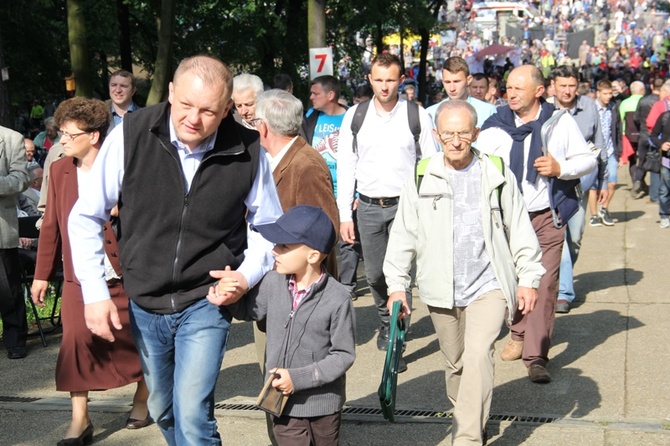 Męska pielgrzymka do Matki Bożej Piekarskiej