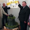  – Zgodnie z prawem niemieckim żadnych zabytków nie wolno wywozić  poza granice kraju, dlatego dzwon został formalnie przekazany do używania w naszym kościele – tłumaczy ks. Adam Lewandowski 