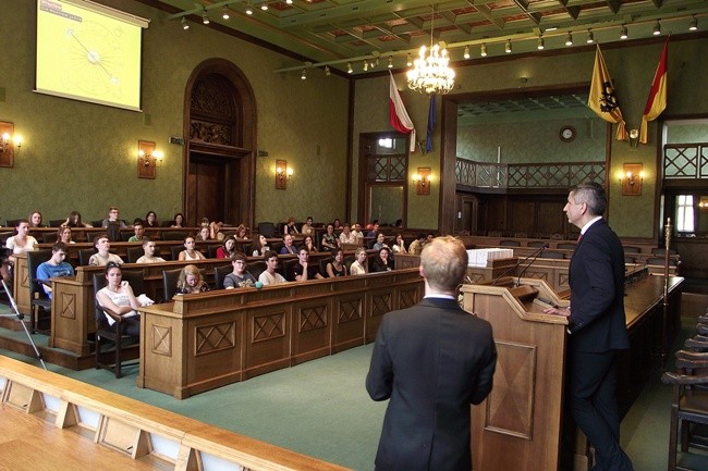 Stare Miasto, pierogi i trwałe przyjaźnie