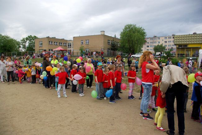 Festyn "Raz do roku wokół bloku"