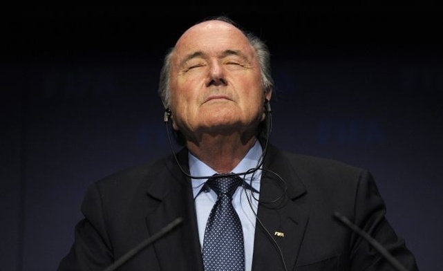 FIFA - Blatter podał się do dymisji