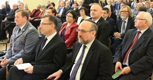 Odsłonięcie pomnika żydowskiego w Pile