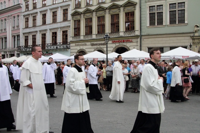 Boże Ciało w Krakowie - procesja z Wawelu na Rynek Główny - cz. 2