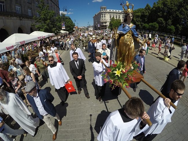 Tłumy szły za Chrystusem