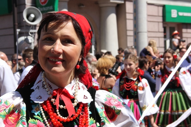 Procesja Bożego Ciała w Łowiczu, cz. I