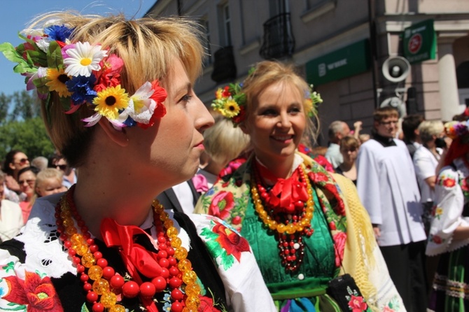 Procesja Bożego Ciała w Łowiczu, cz. I