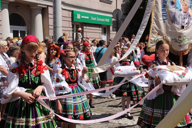 Procesja Bożego Ciała w Łowiczu, cz. I