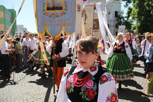 Procesja Bożego Ciała w Łowiczu, cz. I