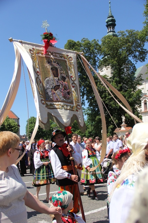 Procesja Bożego Ciała w Łowiczu, cz. I