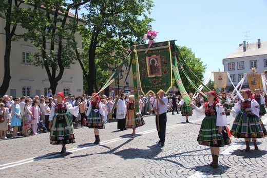 Procesja Bożego Ciała w Łowiczu, cz. I