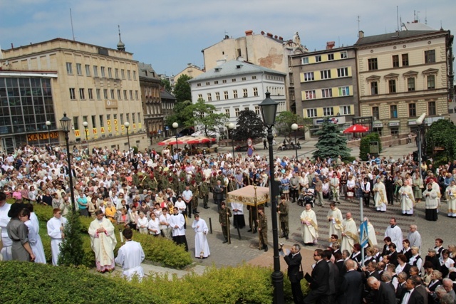 Procesja Bożego Ciała ulicami Bielska-Białej