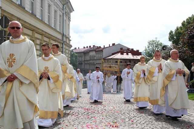 Procesja Bożego Ciała ulicami Bielska-Białej