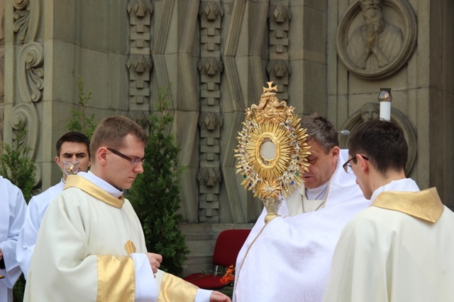 Procesja Bożego Ciała ulicami Bielska-Białej