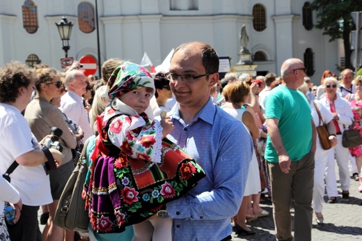 Procesja Bożego Ciała w Łowiczu, cz. II