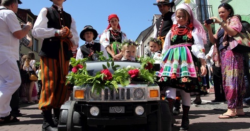 Procesja Bożego Ciała w Łowiczu, cz. II