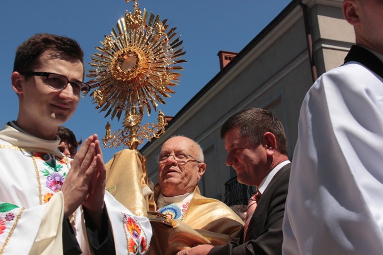 Procesja Bożego Ciała w Łowiczu, cz. I