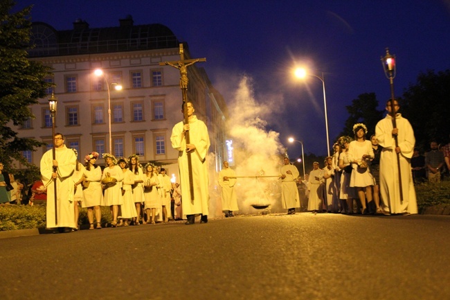 Po zmroku za Światłością Życia